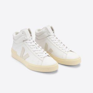 VEJA MINOTAUR CHROMEFREE LEATHER WHITE PIERRE BUTTER Size 10 like new condition